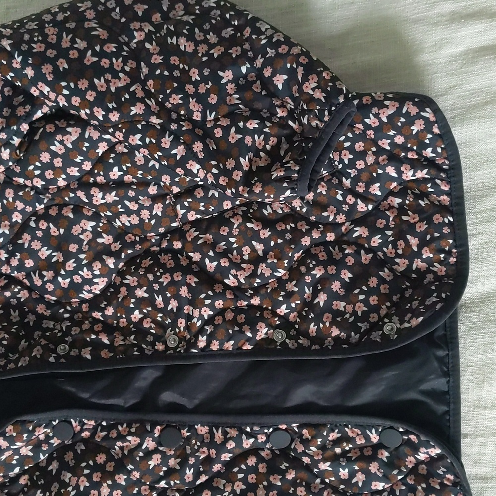 Coat - Picture 5 of 9
